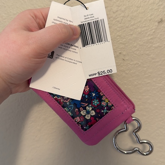 NWT Vera Bradley x Disney Daisy Duck ID and card holder - Picture 4 of 4